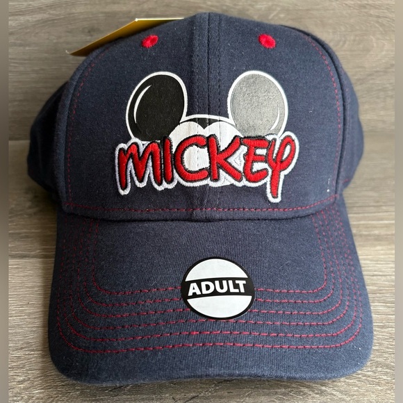 Disney Mickey Mouse Hat NWT Unisex - Picture 1 of 6